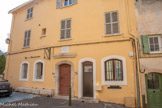 <center>Le Revest-les-Eaux.</center>Ancienne mairie, ancienne poste.