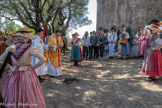 <center>Le groupe folklorique du Lou Rampeù. </center>Bénédiction du fagot enflammé.