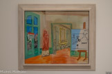 <center>Musée d'Art Moderne de Céret</center>Raoul Dufy (1877-1953)
L'Atelier de l'artiste (ou Le cargo à l'atelier)
1947
Huile sur toile. Séjour à Céret en 1940, à Perpignan de 1940 à 1949.
Le séjour à Perpignan marque l'apothéose de la série des ateliers. Dufy décrit ici la succession des pièces en perspective, boiseries et moulures sont détaillées. Les maisons de la place Arago débordent du montant de la fenêtre, sur le chevalet une esquisse d'un cargo dans le port de Sainte-Adresse en Normandie.