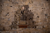 <center>L’abbaye de Saint-Michel de Cuxa</center>Chapelle de la Vierge. Statue de la Vierge à l'Enfant.