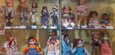 <center>Poupées Bella</center>1946 Naissance de la poupée Bella. Salvi et Lucie Pi créent leur propre entrepose sous la marque Bella, et emploient 10 personnes Le renouveau de l’après-guerre permettra un passage rapide de la fabrication artisanale à l’exploitation industrielle.
1946 : 60 employés pour la fabrication et 6 représentants.
1952 Première usine de 1 000 m2 au Polygone Nord (Domaine Beau Soleil)
1965 : 600 employés fabriquent 6 000 poupées par jour dans une usine de 17 600 m2
1969 : Monsieur Pi cède son entreprise à un groupe allemand, la Wasag Chemic et à sa filiale poupée, Schilkrod.
1971 : Le collaborateur le plus proche de Monsieur Pi, Jean Sala prend la direction de Bella jusqu'en 1981.
De 1971 à 1981 l'usine Bella atteint les 40 000 m2 et emploie 1 000 salariés, dont 250 à domicile pour la confection dos robes, avec des productions journalières de 10 000 poupées et 2 000 panoplies. 35% a de cette production était exportée (Amérique du Nord. Canada. Europe).