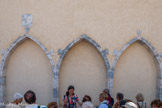 <center>Le couvent des franciscains.</center>Une tradition tenace, une légende persistante et des archives précoces, veulent que Saint-François-d'Assise fonde de le couvent des Cordeliers de Perpignan. Le monastère en fonctionne déjà au XIIe siècle de cet ensemble monumental il subsiste la chapelle Notre-Dame des anges et une série d'enfeus. Ces tombaux de famille entouraient un cloître.