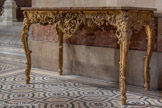 <center>La Basilique Cathédrale Sainte-Marie-Majeure</center>Une console.