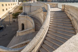 <center>La Basilique Cathédrale Sainte-Marie-Majeure</center>Escalier à l'arrière de la cathédrale.