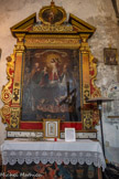 <center>L'église Saint-Martin. </center>Retable des âmes du purgatoire, par Bartolome, 1662. La Vierge, le pape saint Grégoire et Joseph, à genoux, intercédant auprès du Christ pour les Âmes du Purgatoire. Retable en bois sculpté polychrome et doré. Le Purgatoire, comme l'Enfer, est figuré par un souterrain dantesque envahi par les flammes. En bas, les défunts sont retirés des flammes par les anges. Sur les côtés, l'Église chargée de la sanctification des mortels est représentée par deux prêtres, l'un à droite avec de l'eau bénite, l'autre à gauche célèbre l'eucharistie en compagnie d'un enfant de chœur. De part et d'autre, deux grands squelettes surmontés de tibias croisés sous des crânes. Antependium (devant d'autel). Un groupe d'angess au centre, libère les âmes du Purgatoire. 4 