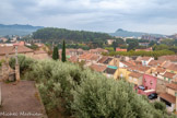 <center>Gardanne</center>Les toits de la ville, la colline des Frères, le terril Saint Pierre, la chaine de l'Etoile avec le Pilon du Roi.