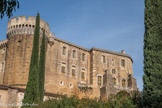 <center>Château de Suze-la-Rousse</center>Façade est.