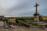 <center>Grignan.</center>Croix au sommet de la rue Montant au Château et au départ du chemin de ronde.