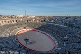 Les Arènes. <br> En plan, l’édifice se présente comme une ellipse de 133 m de long sur 101 m de large, avec une piste centrale de 68 m sur 38 m.