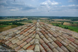 <center> Lussan.</center> Sur les toits du château.