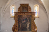 <center> Tavernes. </center> L'église Saint-Cassien. La Vierge à l'Enfant, entourée par Saint Cassien (?) et Saint Maxime.  En haut Dieu le Père et la Colombe du Saint Esprit.