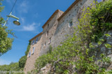 <center> Pontevès. </center> En 1650 François de Pontevès vend le château à Pierre Maurel. Ce riche financier aixois est surnommé le 