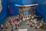 <center>Villefranche-sur-Mer.</center> Figurines en céramique, scènes du Moyen-Age et de la Renaissance. (collection Roux).