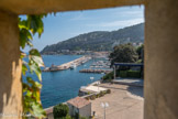 <center>Villefranche-sur-Mer. La citadelle Saint-Elme</center> La Darse. En bas, le théâtre de verdure.