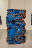 <center>Centre d'Art Contemporain de Montélimar. </center> César BALDACCINI dit CESAR (1921-1998).
Compression métallique bleue, 1994.
Compression de bidons bleus.