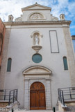 <center>Montélimar. </center> Ancienne chapelle Sainte Croix du XVIIe, qui est maintenant un lieu d'exposition du centre d'Art Espace Chabrillan.