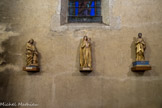 <center>Châteauneuf-du-Pape.</center> L'église Notre Dame de l'Assomption. Statues de Saint Anne, Sainte Marie et Saint Joseph.