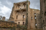 <center>Châteauneuf-du-Pape.</center> Le château. Croisées d'ogive du donjon.